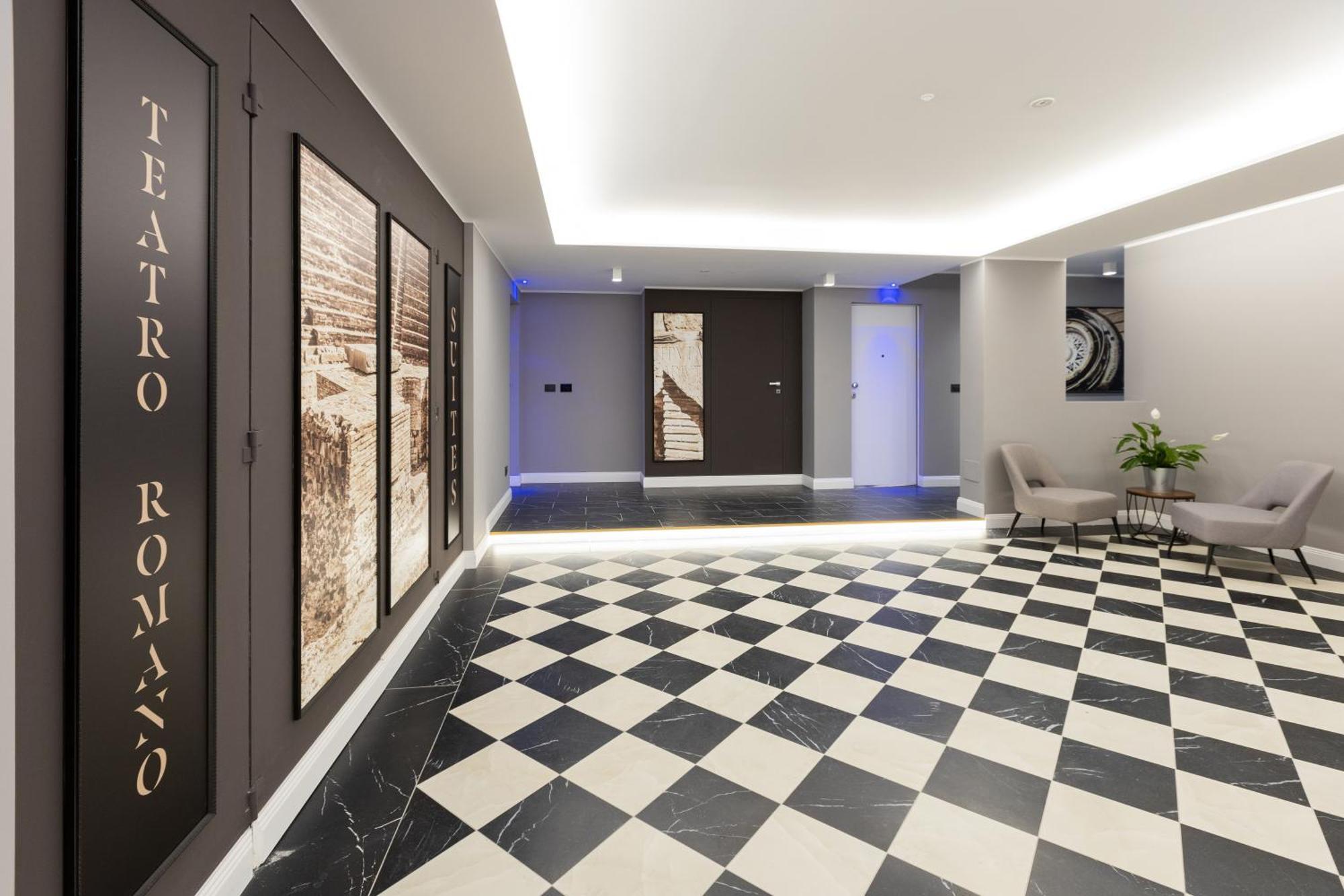 Teatro Romano Exclusive Suites Трієст Екстер'єр фото