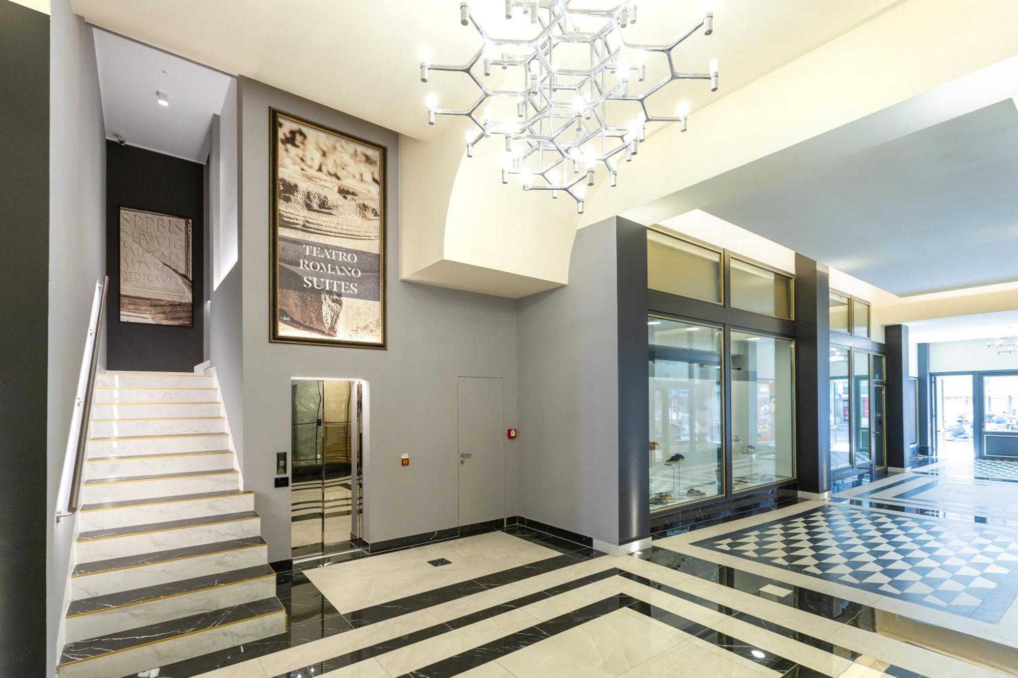 Teatro Romano Exclusive Suites Трієст Екстер'єр фото