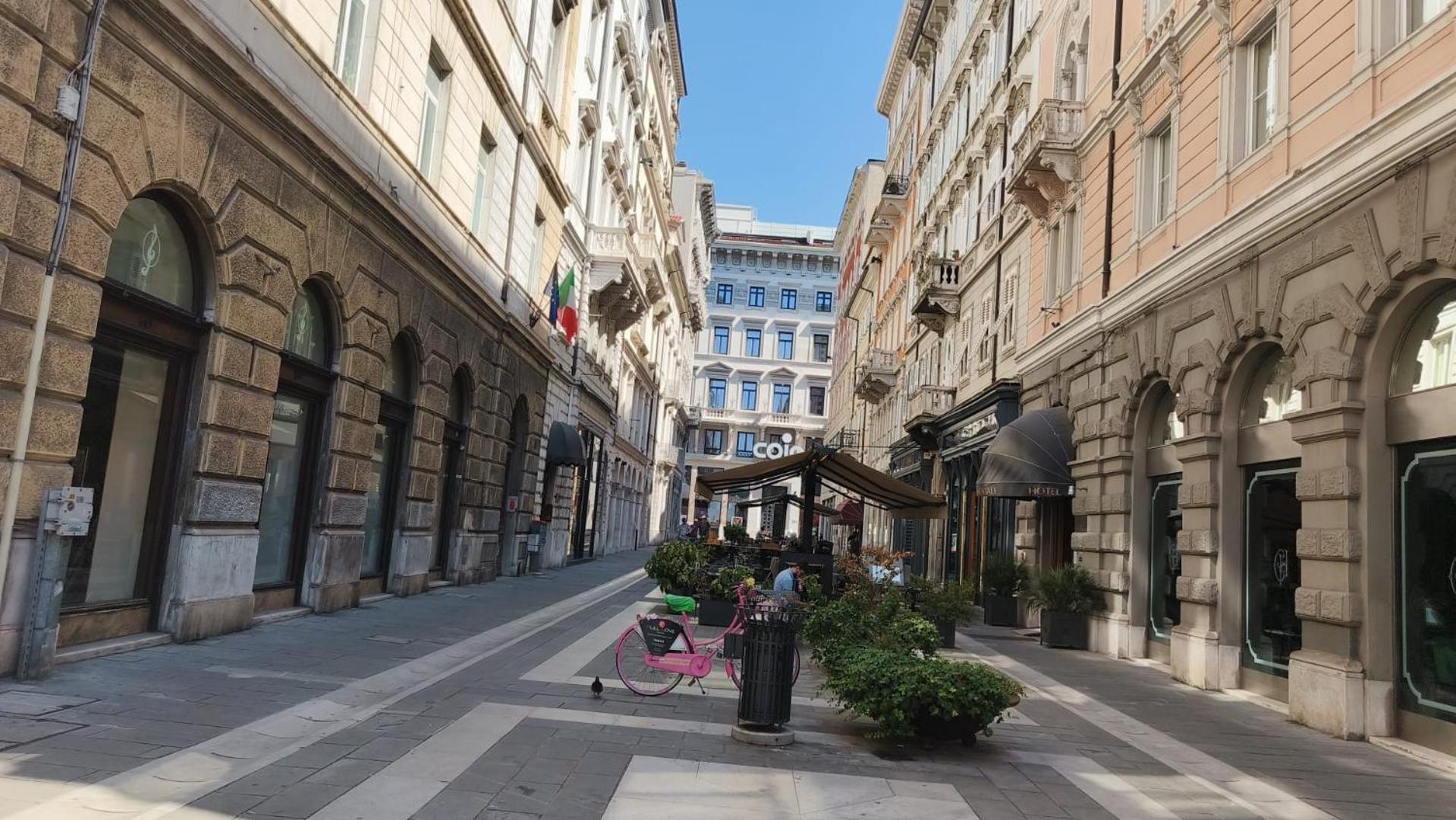 Teatro Romano Exclusive Suites Трієст Екстер'єр фото